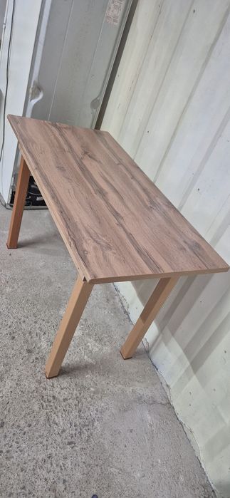 стол кухонный , стол обеденный