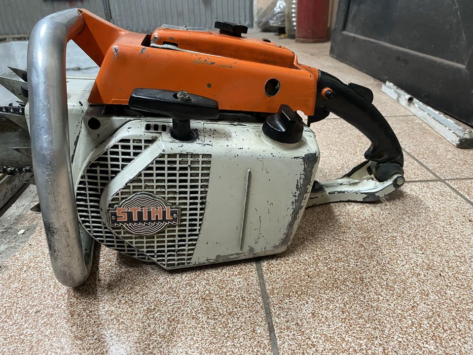 Stihl 051 AV electronic