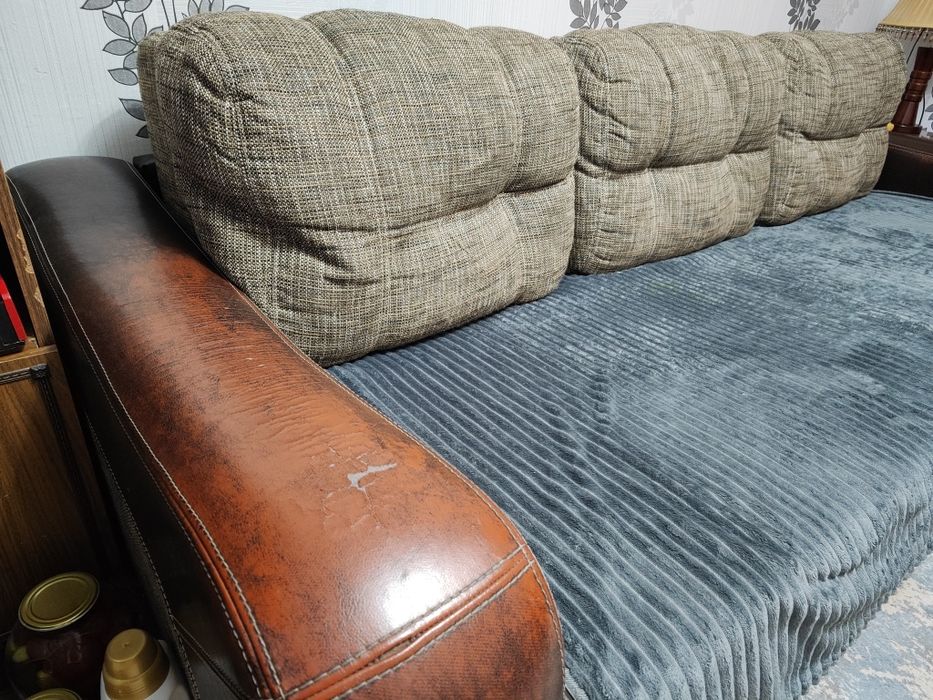 Продам диван в хорошем состоянии