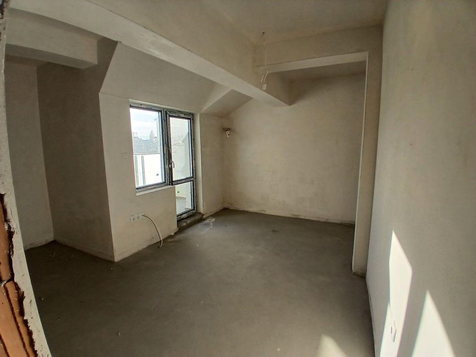 Тристаен апартамент в кв. Кършияка с АКТ 16