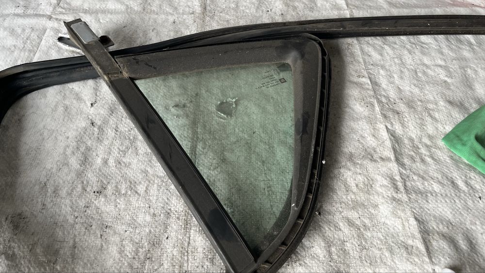 Задно дясно стъкло Opel Mokka 1