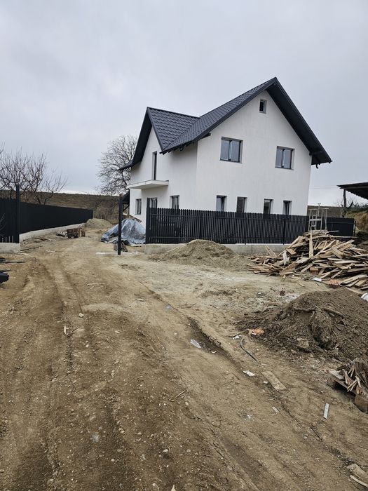 Se vinde casa p+m in Letea veche