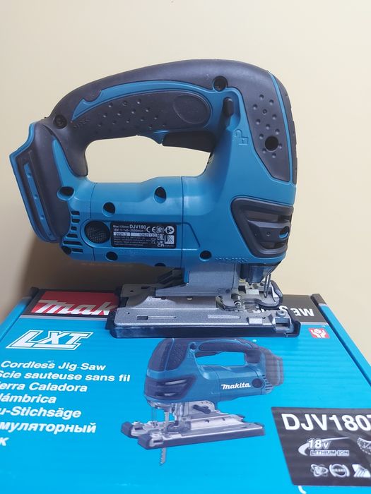 Нов акумулаторен прободен трион Makita DJV180