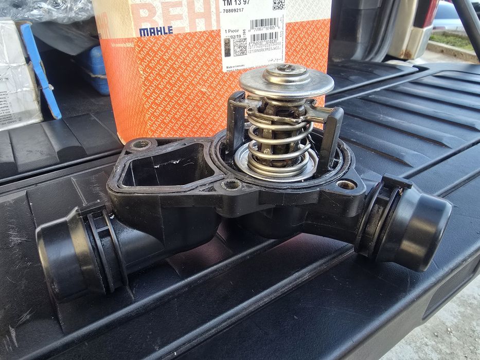 Термостати за BMW M54B30