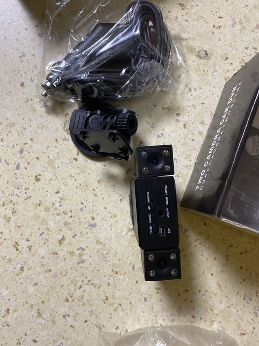 Видеорегистратор двух камерный