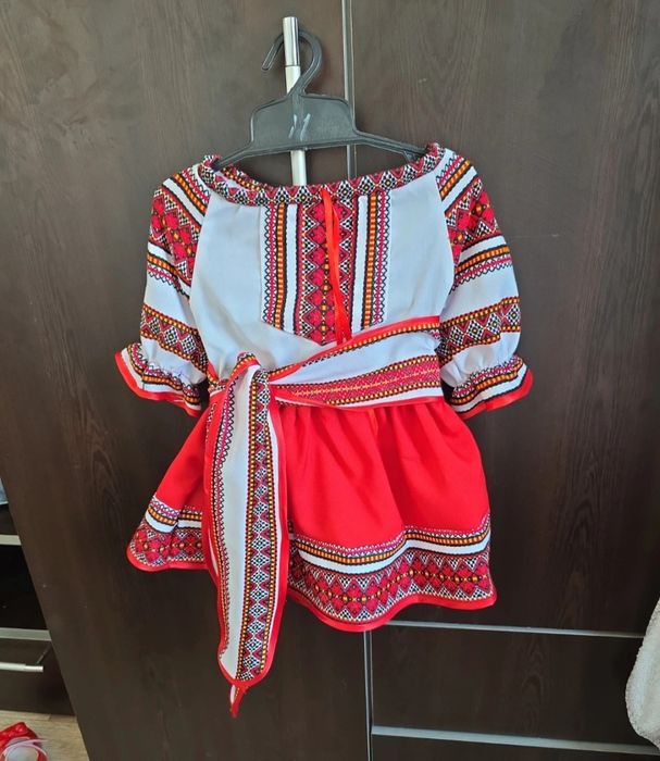 Costum popular fetiță – stare impecabilă