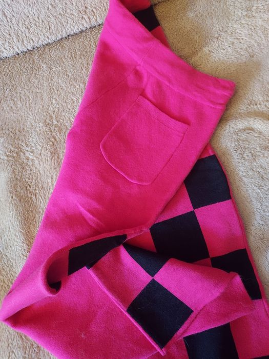 Pantaloni grosi model foarte lejer