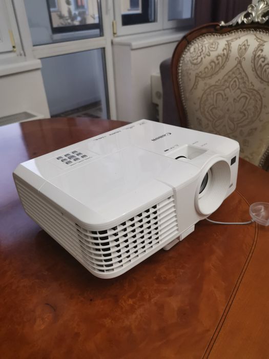 Проектор Canon LV-WX320