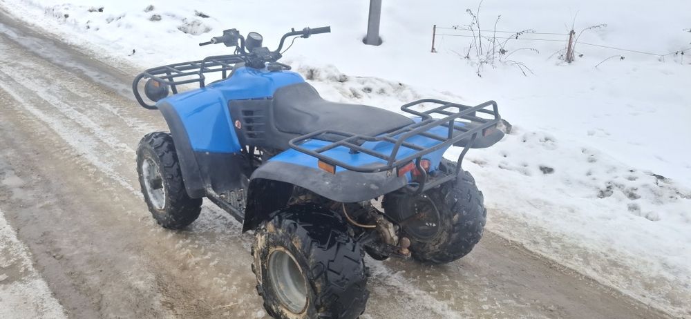 Vând atv linhai de 300cc cu acte