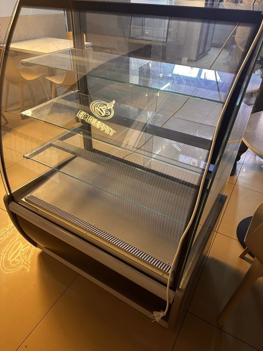 Кондитерский холодильник