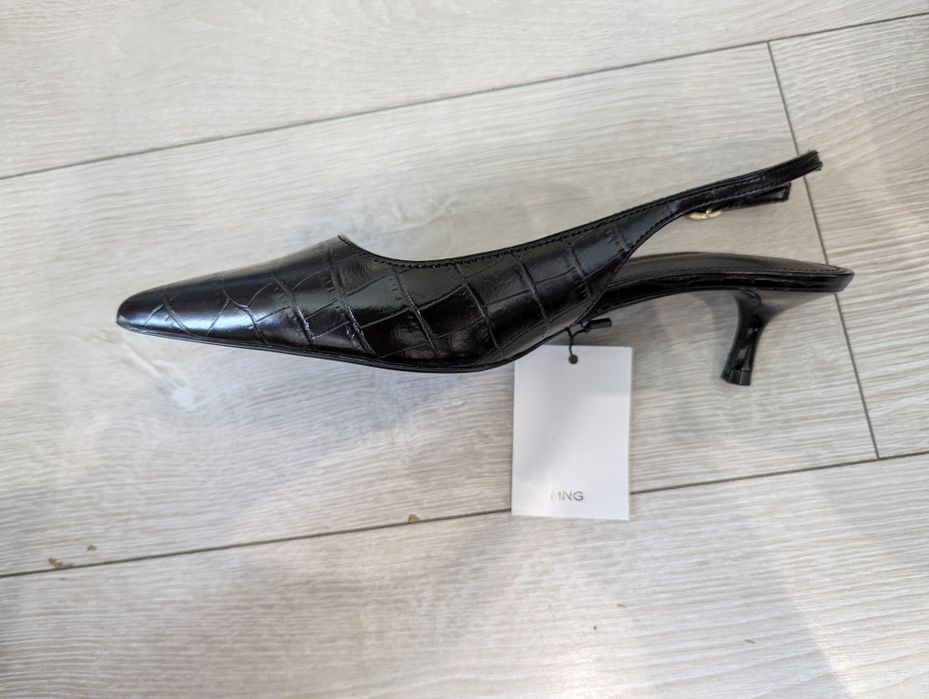 Oбувките са нови Mango Zapato Monac