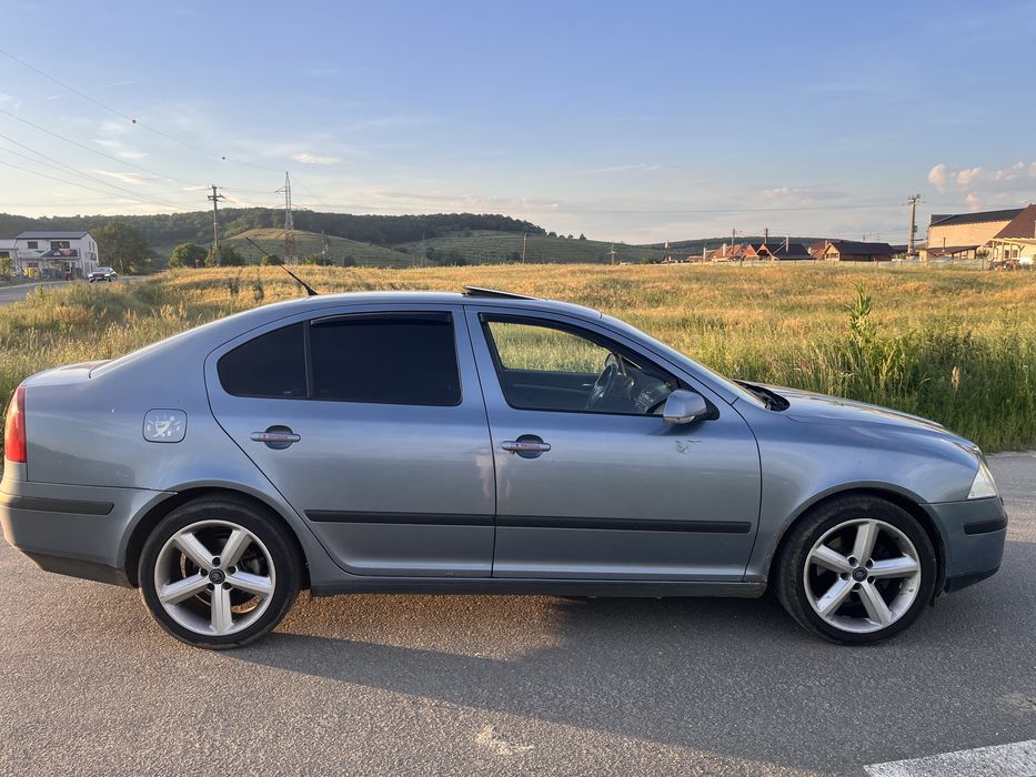 Vând Skoda Octavia 2