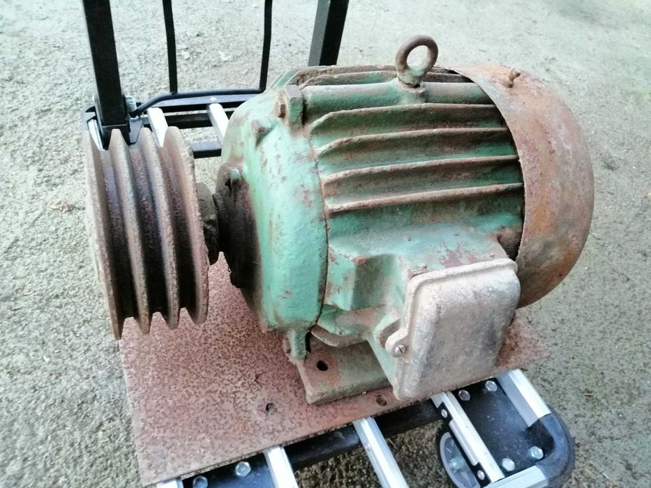 Продавам електромотори