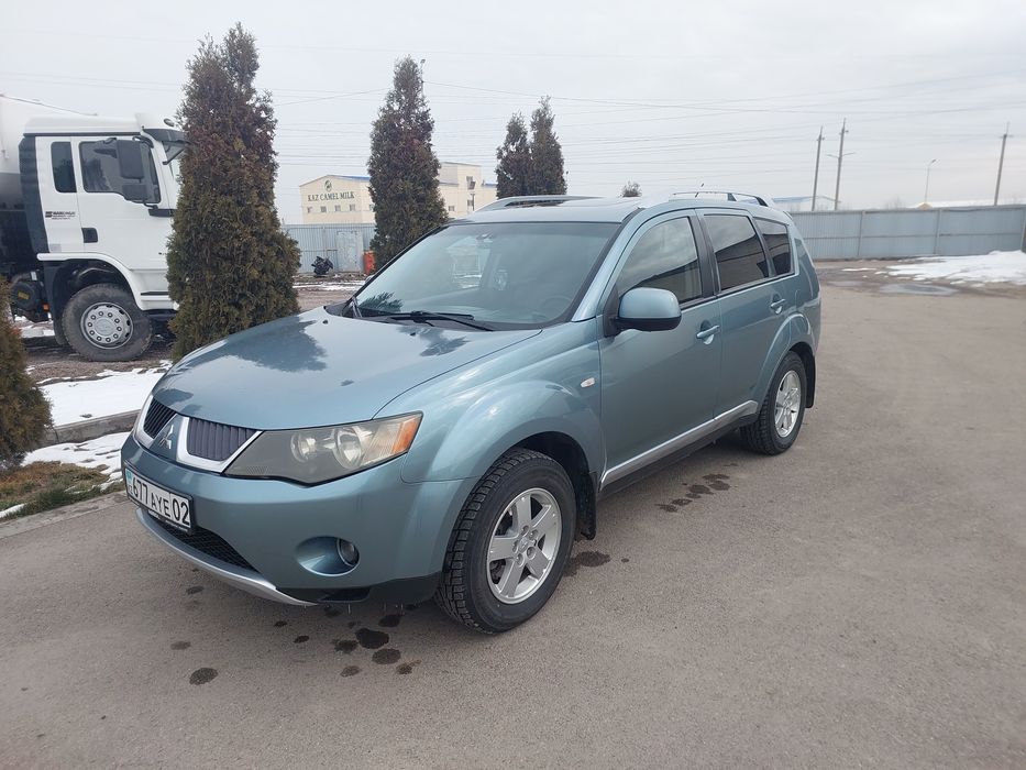 Продам Mitsubishi Outlander XL 2008г