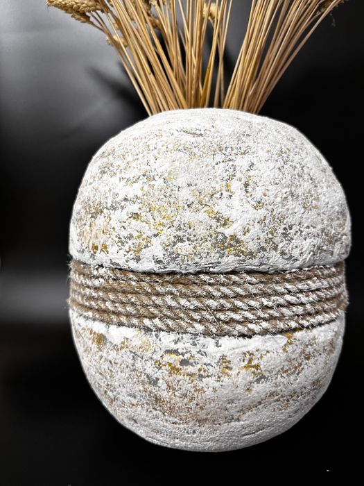 Продам дизайнерскую вазу