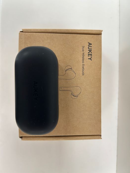Безжични блутут Слушалки Тапи Черни със зареждащ кейс Aukey Wireless Earbuds EP-T21S