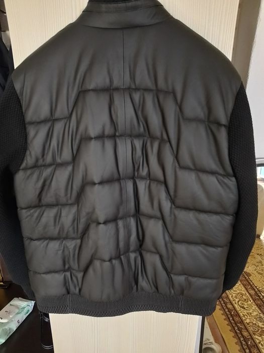 Мужская кожаная куртка.