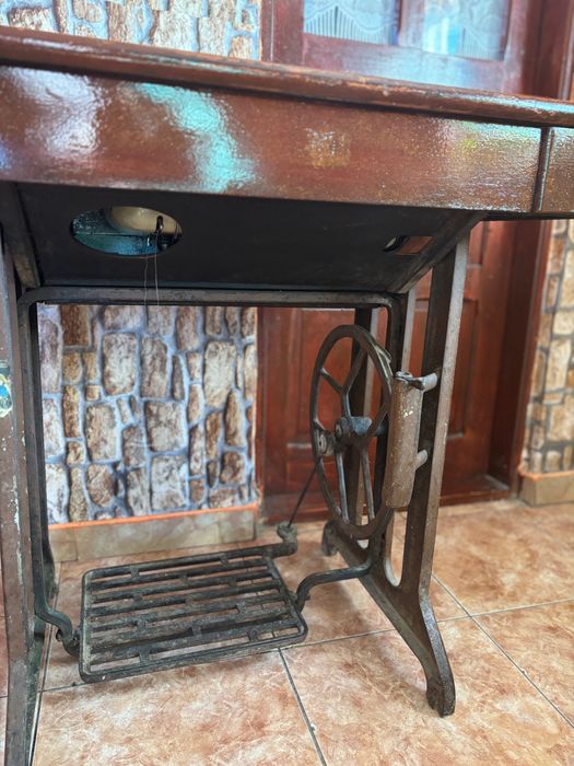 Mașină de cusut Ileana