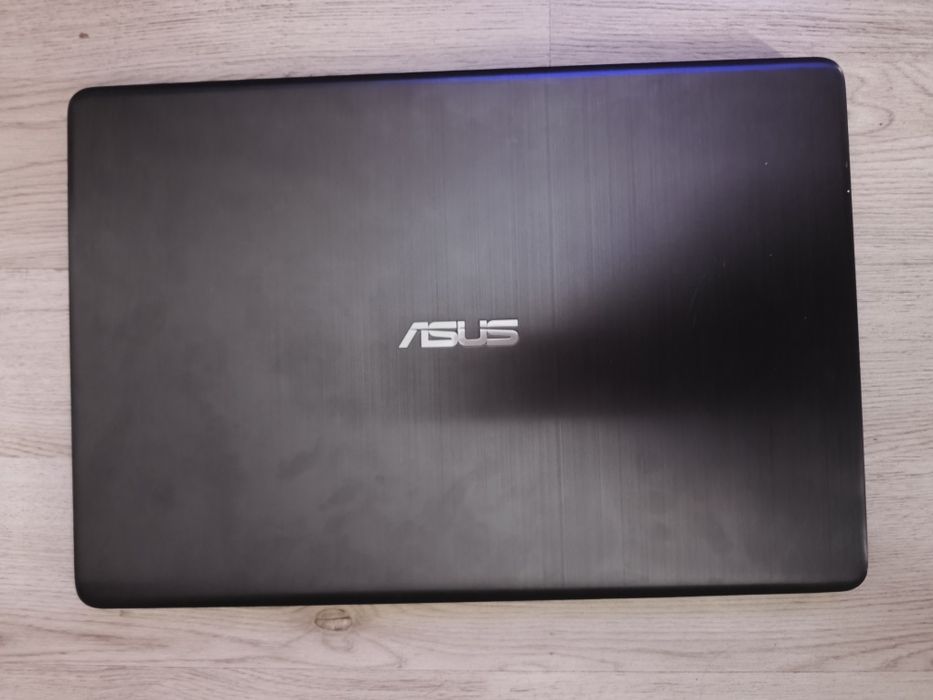 !!!СПЕШНО!!! Лаптоп Asus Vivobook S15
