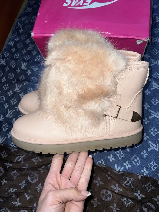 Чисто нови ботушки