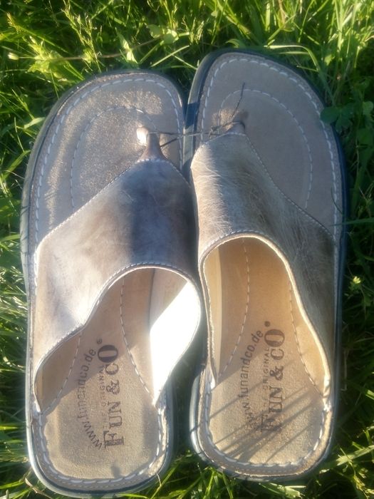 Papuci slapi piele naturala