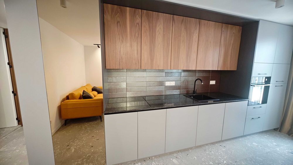 Продава се Тристаен апартамент в София, Редута - 70 кв.м за 3358 €/кв.м - Снимка #2