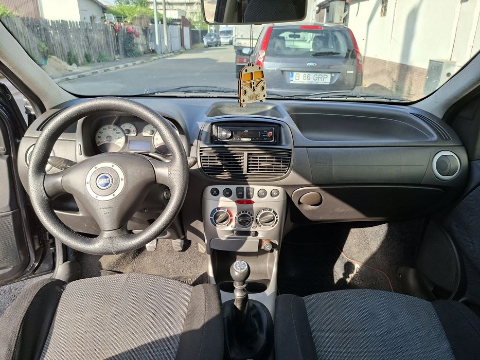 FIAT Punto 2004 — imagine 5