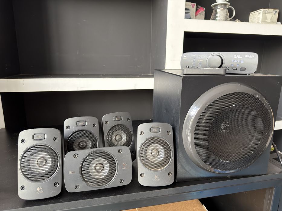 Logitech z906. 5.1 cu consola