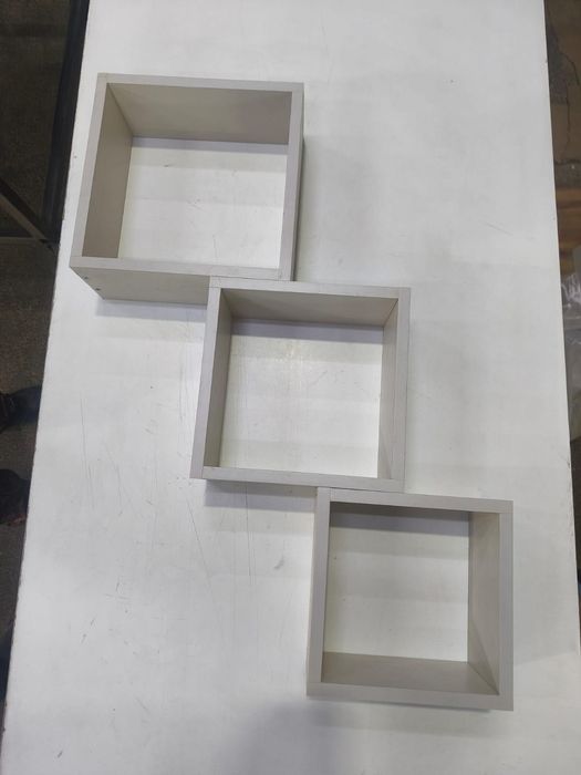 Продам полочки на стену