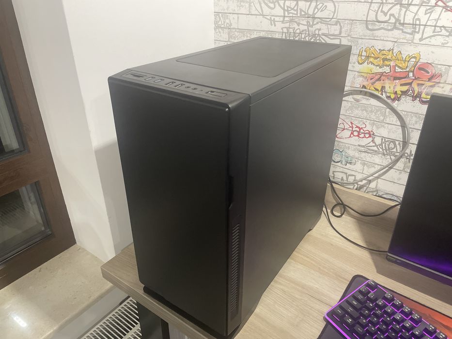 Gaming Pc сетъп + ASUS ROG 27” 180Hz + периферия