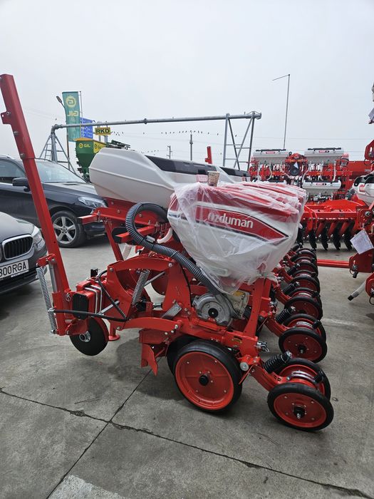 Semanatoare plante prasitoare(Porumb)marca OZDUMAN model HVMD 4,6,8,12