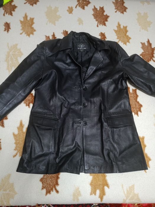 Продам кожанный пиджак женский