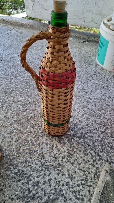 Плетени дамаджани стъкло