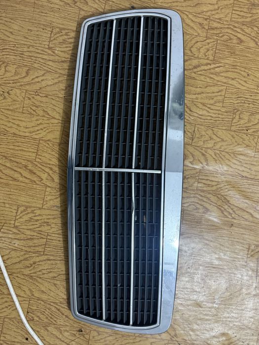 Рещетка радиатора мерседес 210