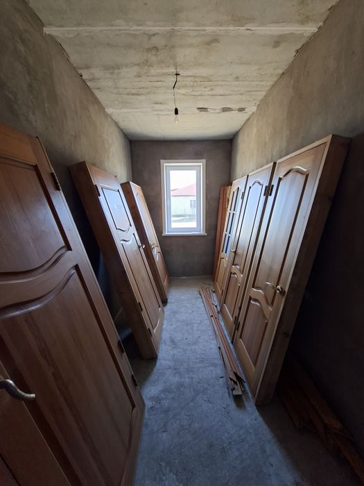 Продам двери чистый дерево