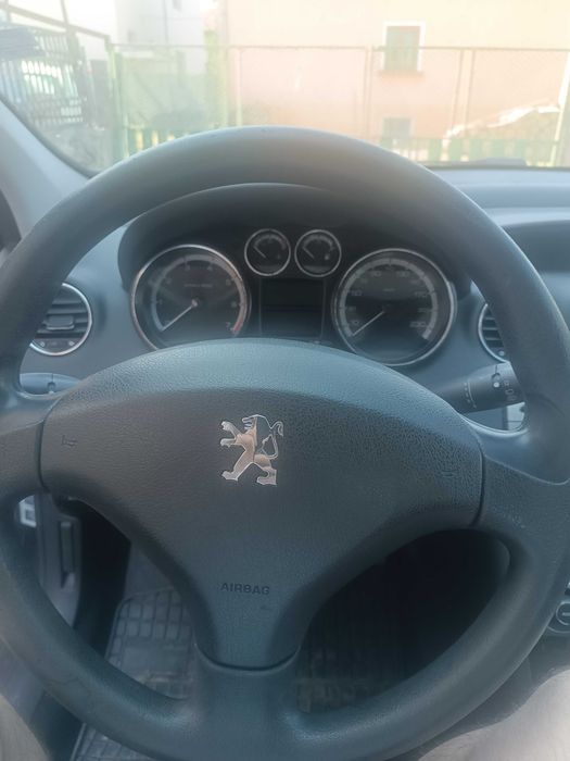 Peugeot 308,2009г.,1.6 бензин.