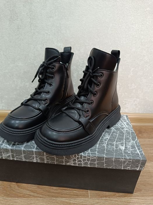 Новая Обувь на девочку подростка