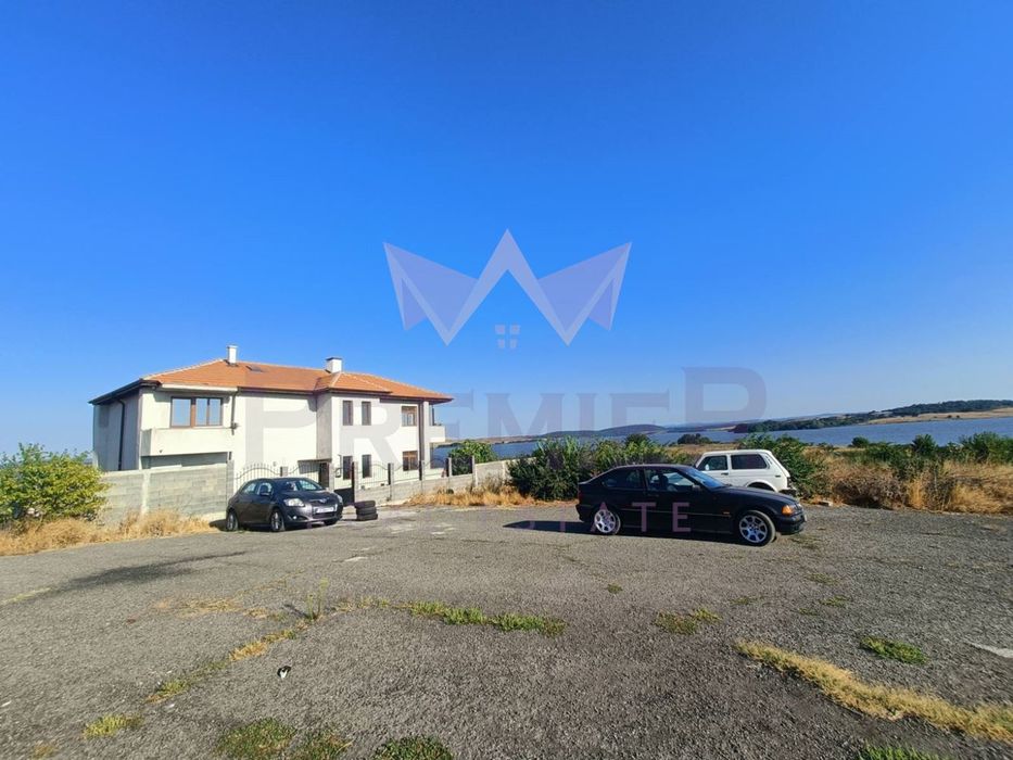 Къща в Бургас-Меден рудник - зона В