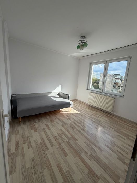 De închiriat apartament cu 2 camere