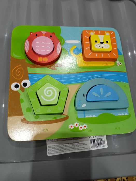 Puzzle-uri  de lemn