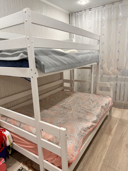 Двухъярусная кровать