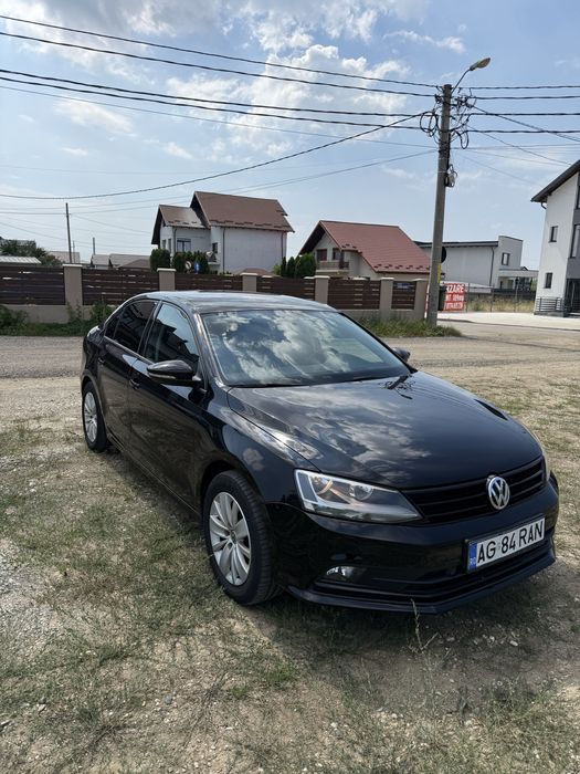 VOLKSWAGEN Jetta