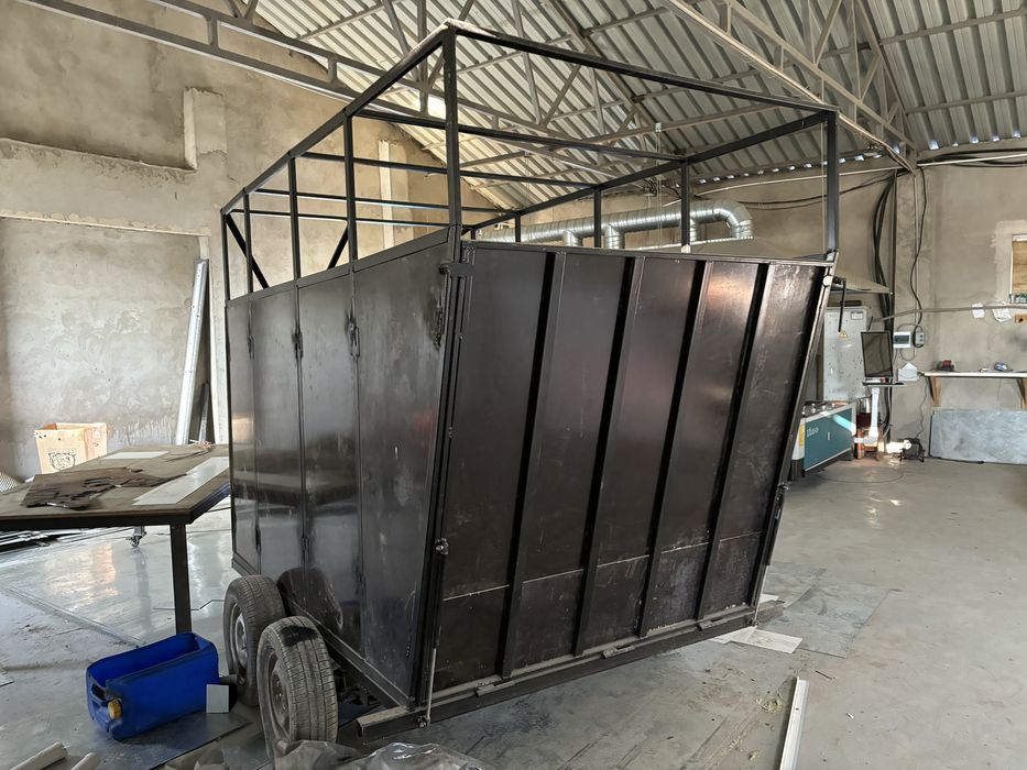 Прицеп коневозка