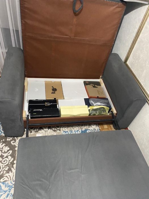 Срочно продам диван