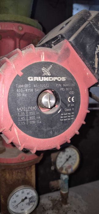 циркулационна помпа GRUNDFOS UPS 65-120/2