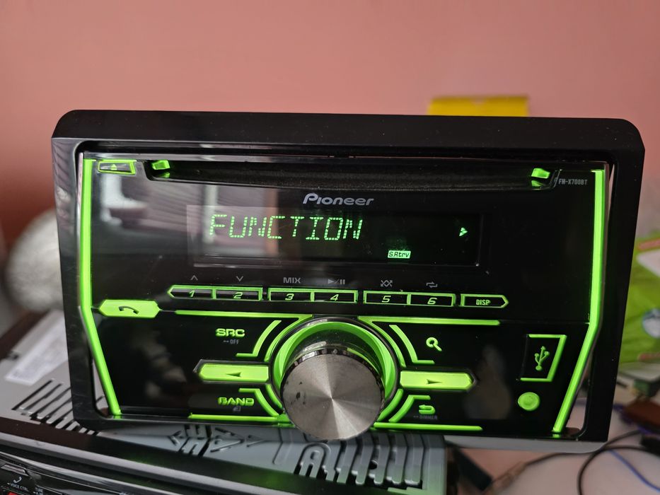 Продавам Pioneer fh-x700bt