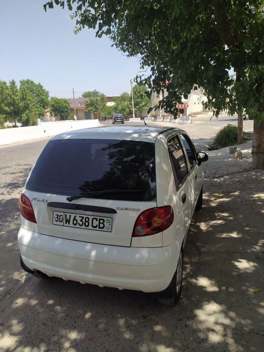 Matiz moshina sotiladi