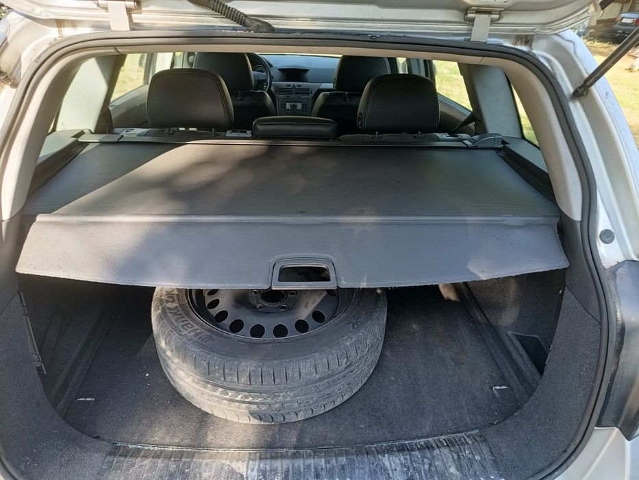 Опел Астра Х комби 1.6/105 НА ЧАСТИ