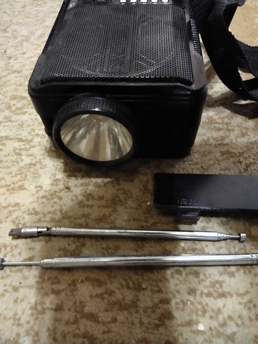 Радиоприемник б.у