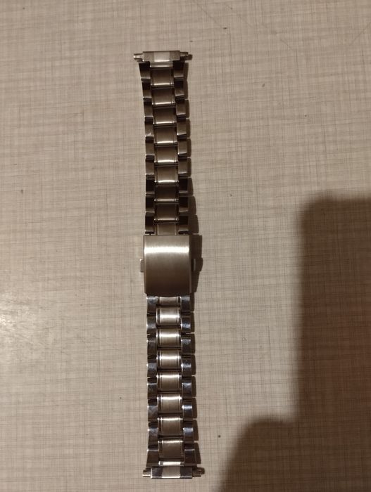Продается браслет из нержавеюшей стали на мужские часы абсолютно новый